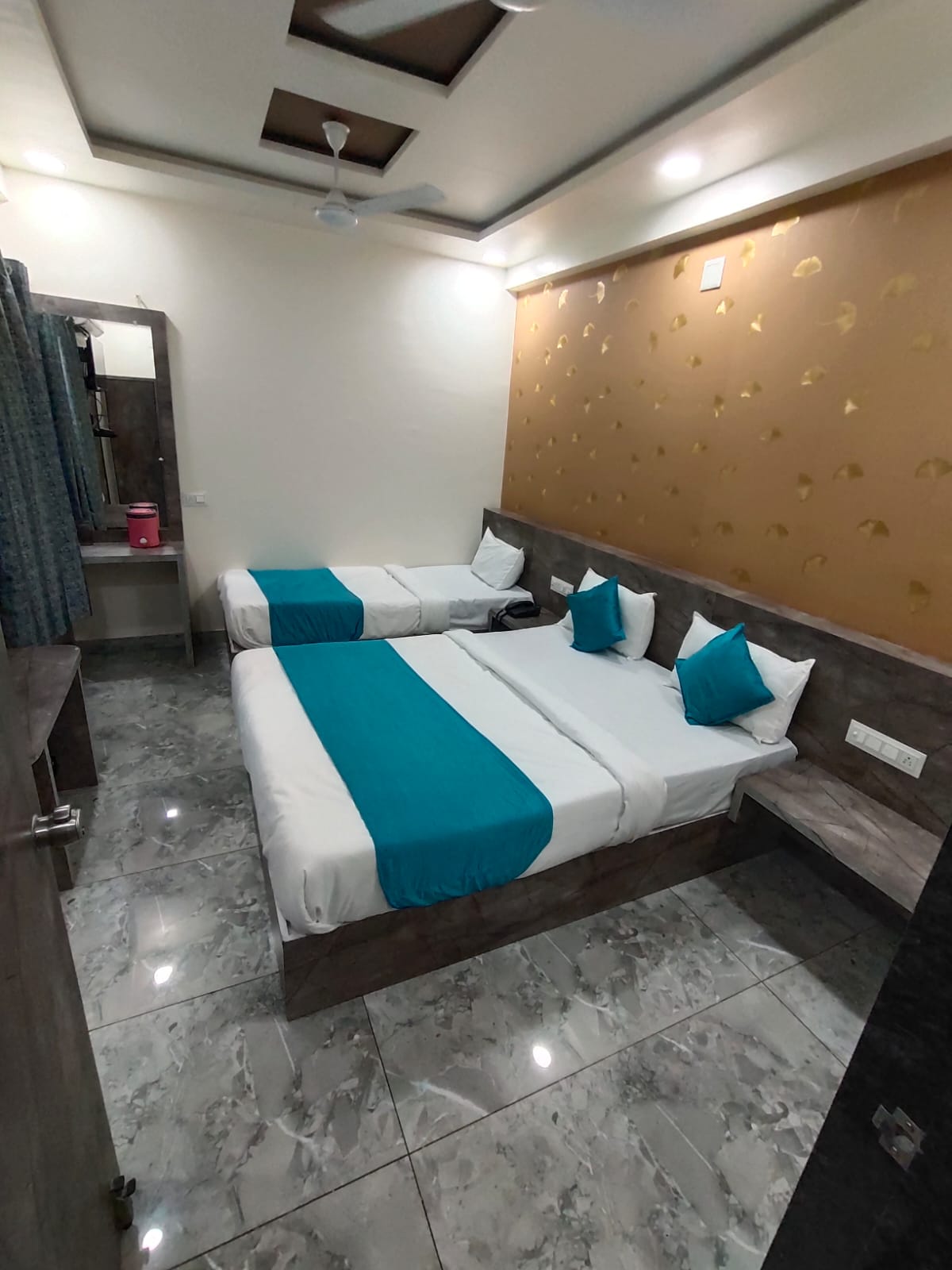 Thaker Executive Family Room